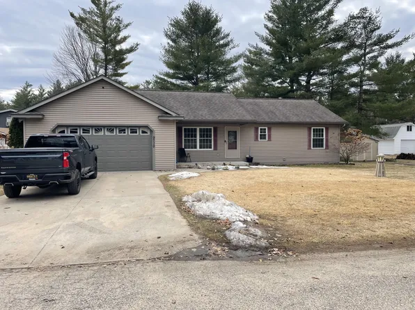 9710 Monroe Rd, Saint Helen, MI 48656