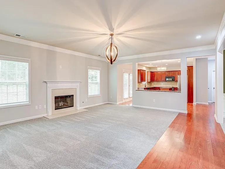 2860 Maple Springs Ct — Photo 3