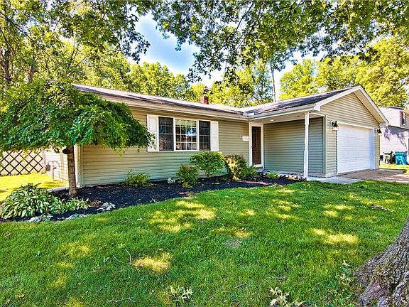 2nd image of 4931 Hollyview Dr