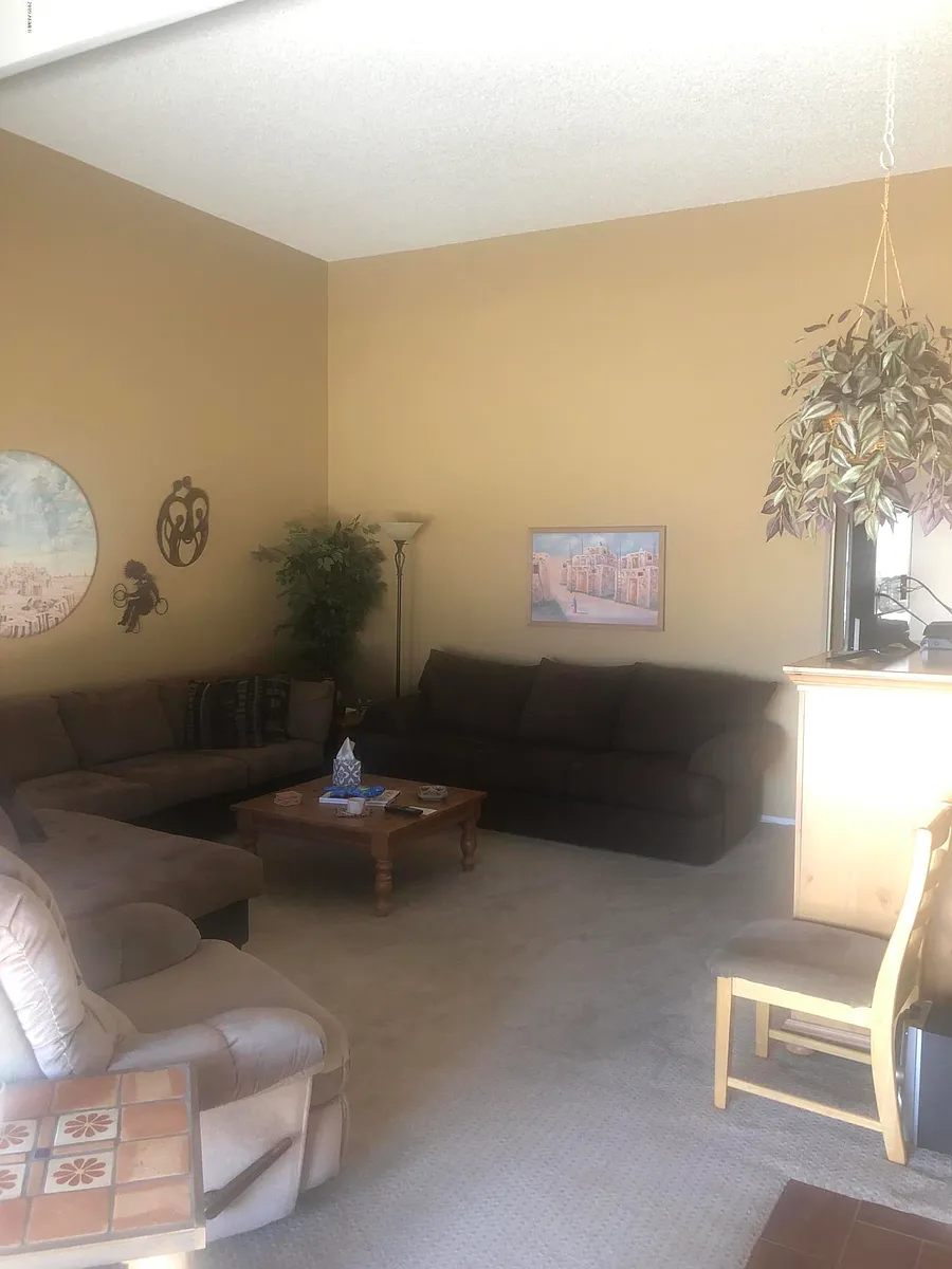Building Photo - 1149 E Sandpiper Dr #214
