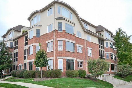 1st image of 100 N River Ln Unit 101