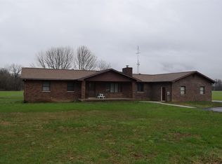 3288 Bullocktown Rd, Boonville, IN 47601