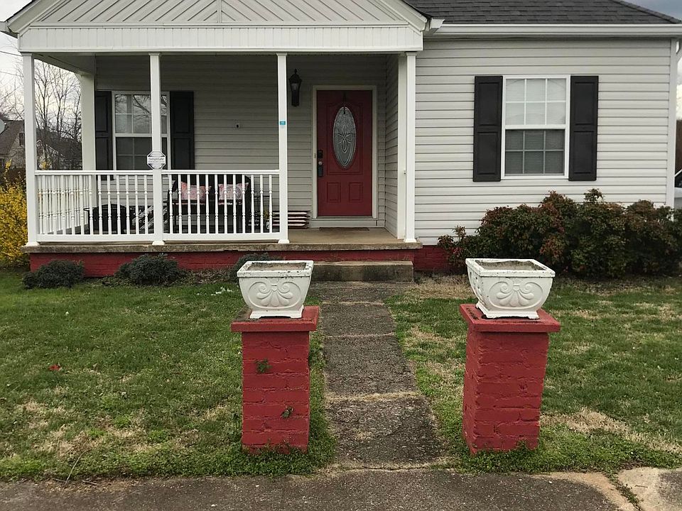 1st image of 826 Hickory St #0