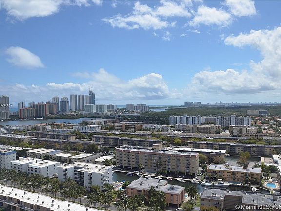 4th image of 2000 SE Island Blvd #2303