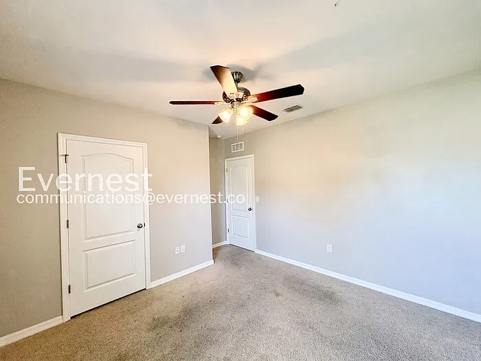 1630 Spray Ter — Photo 17