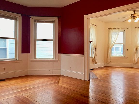 5th image of 30 Essex Ave #1