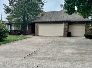 3705 W Kingsley Street, Springfield, MO 65807