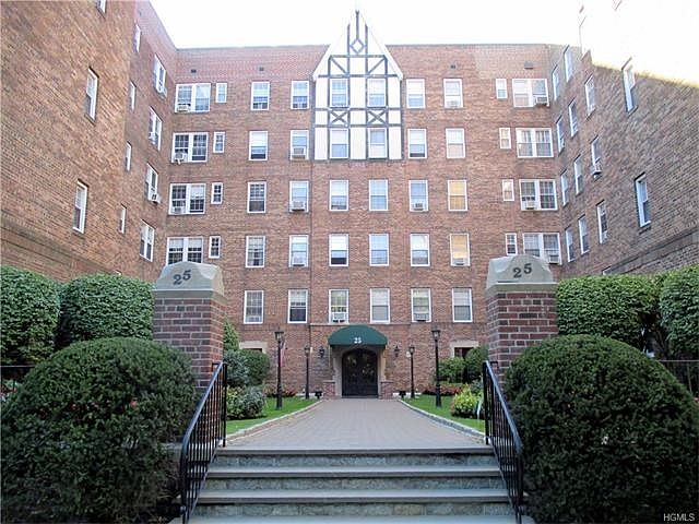 1st image of 25 Parkview Ave APT 6K