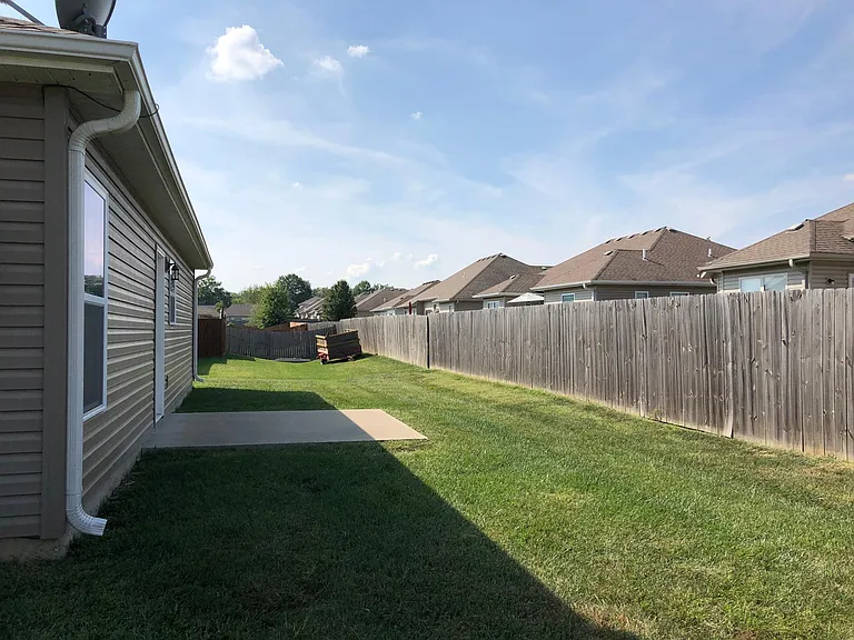 5811 Islip Dr — Photo 3