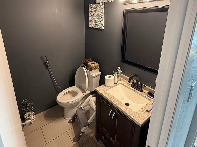 2769 Richmond Rd — Photo 8