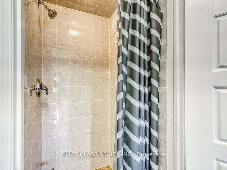 629 Laking Ter — Photo 21