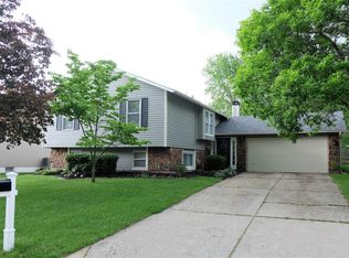 14 Ridgewoods Ct, Saint Peters, MO 63376