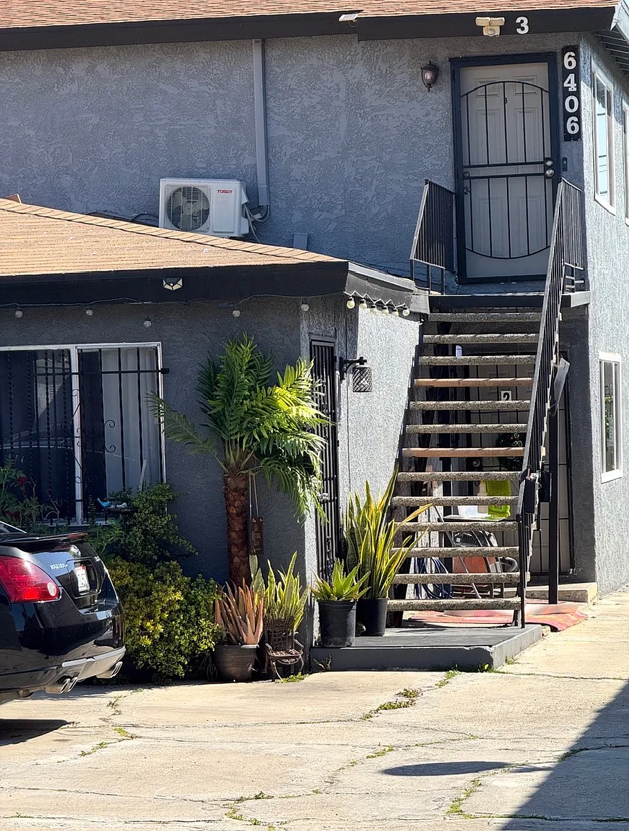 Building Photo - 6406 Brynhurst Ave