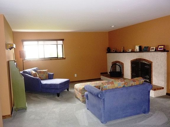 Family Room Open From Kitchen