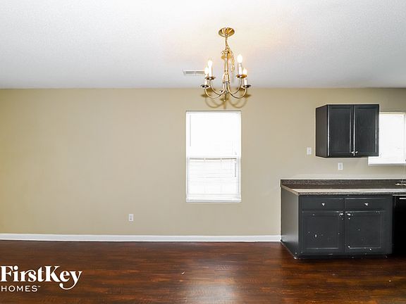 5th image of 9962 Branley Oak Dr