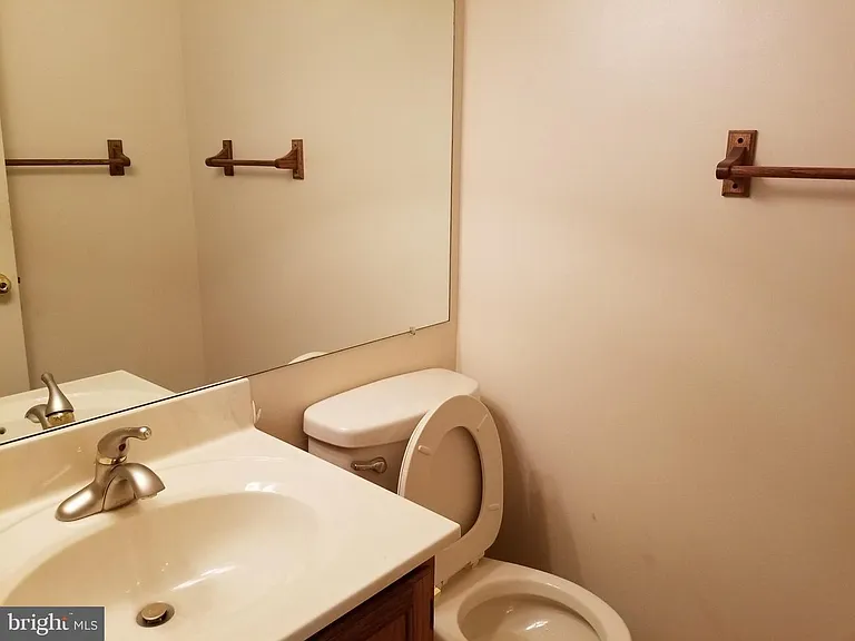 13699 Southernwood Ct — Photo 19