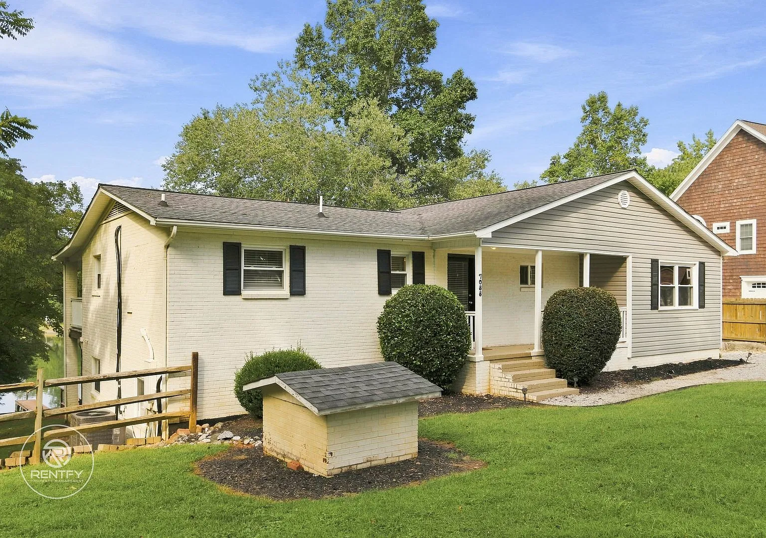7088 Wateredge Dr Sherrills Ford, NC — Photo 3