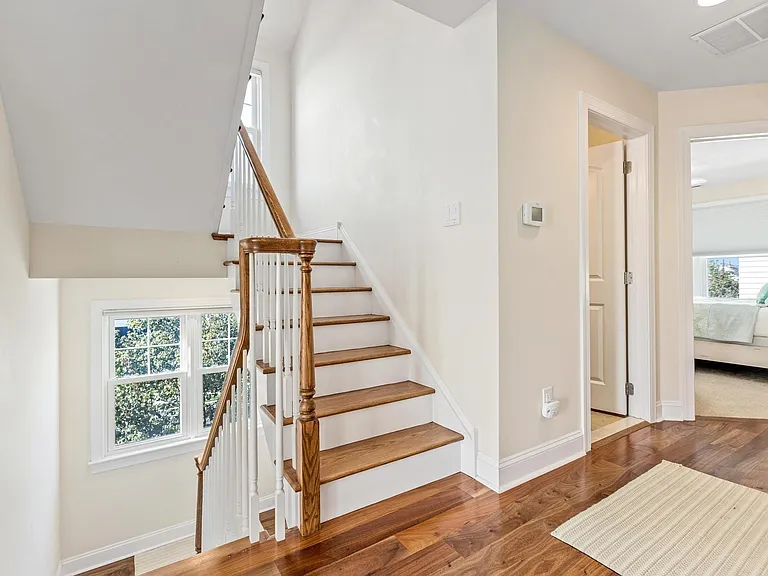 29 N Iroquois Ave — Photo 17