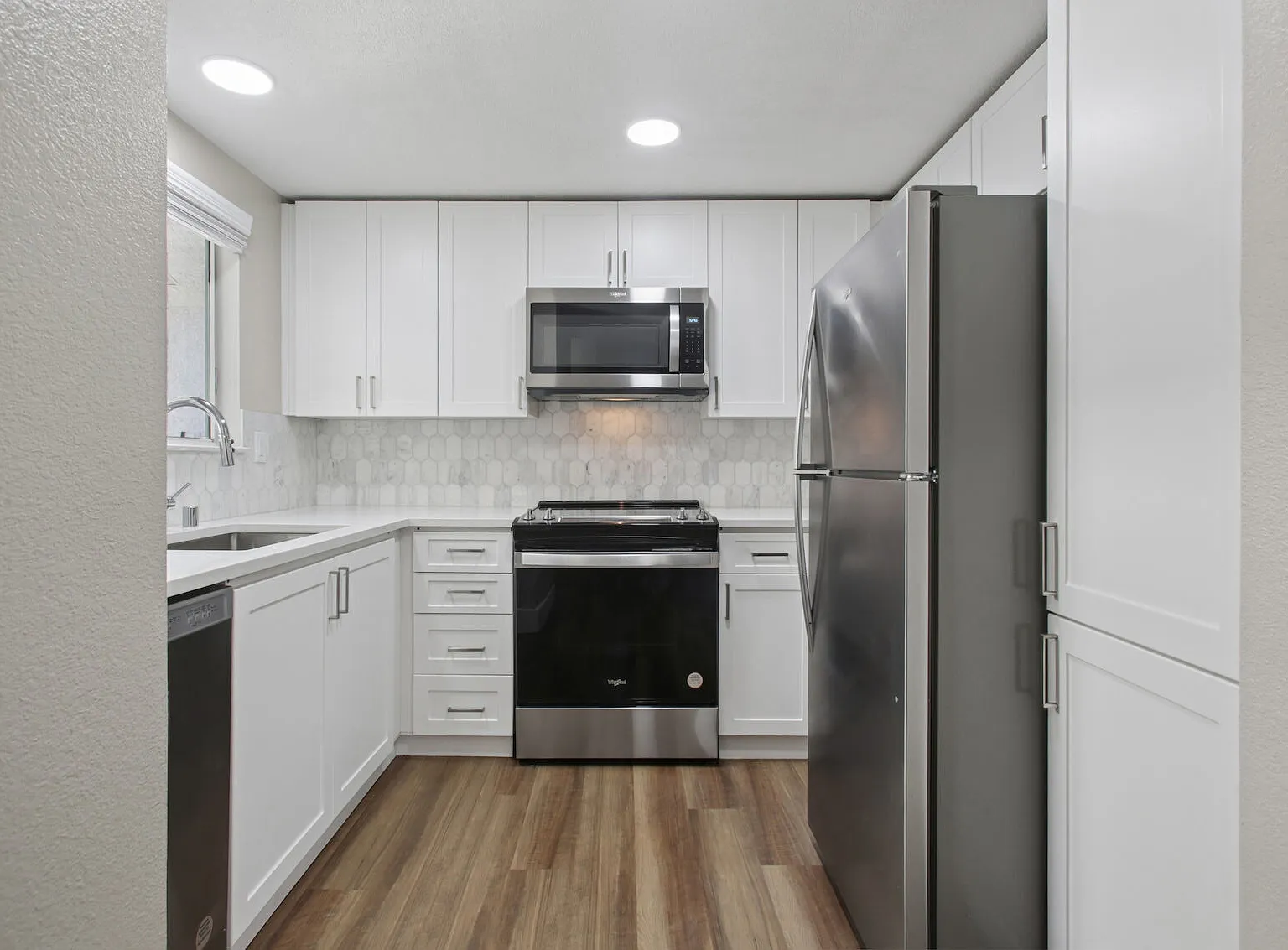 Stoneridge Apartments — Photo 2
