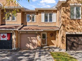 302 Statewood Dr, Ottawa, ON K2K0A8