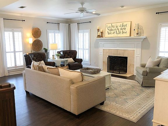 Living room.