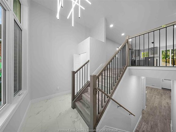 4th image of 2267 Louis Ave