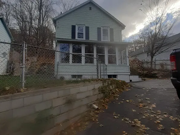 36 Grove St, Palmer, MA 01069
