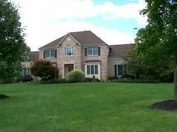 34 Pierson Dr photo 1