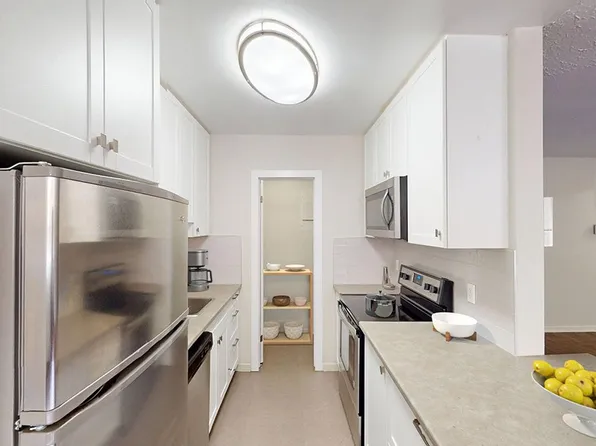 Somerset Place Apartments