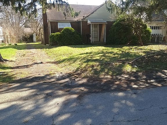 2nd image of 3665 N Colorado Ave