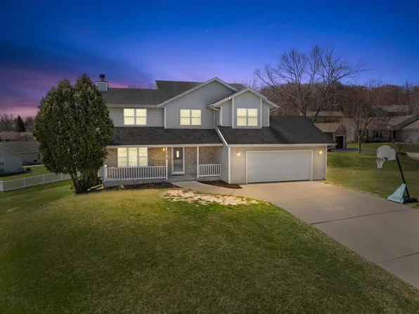 1416 Villa Park COURT, West Bend, WI 53090