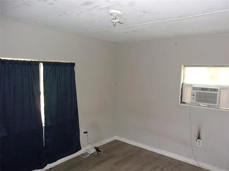 11105 Pinto Dr — Photo 10