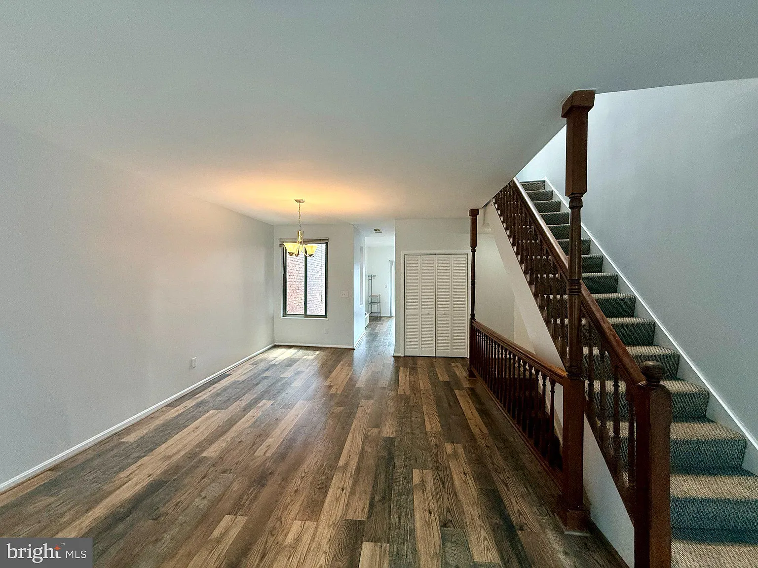 2 bed, 4.0 bath, 1800 sqft, $2,800 — Photo 3
