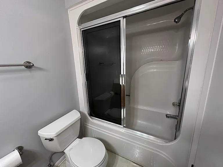 11316 Maplecrest Dr SE — Photo 18