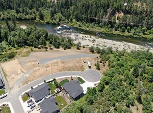 281 Pomeroy View Dr, Cave Junction, OR 97523