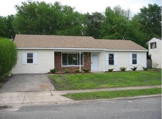 92 Eastmont Ln, Sicklerville, NJ 08081