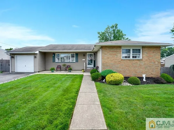 129 Turner St, Port Reading, NJ 07064