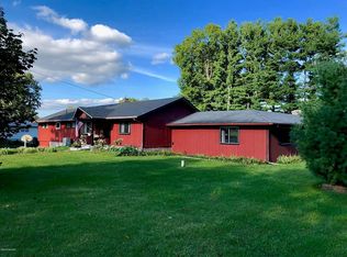 55081 Buckhorn Rd, Three Rivers, MI 49093