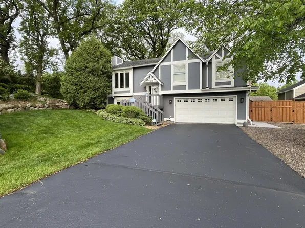 2840 Mayflower Ave, Minnetonka, MN 55305