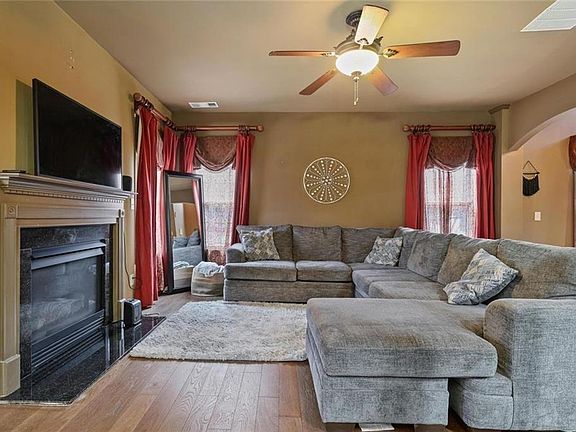 4th image of 1951 Bay Beauty Ln SW