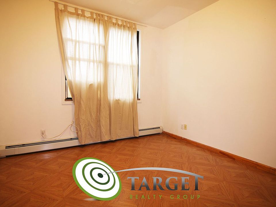 1st image of 305 Stockholm St APT 3R