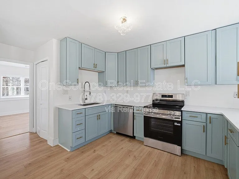 1264 Hartford Ave SW — Photo 2