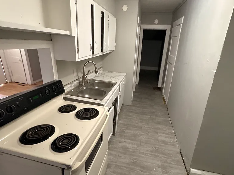 2032 E North St — Photo 5