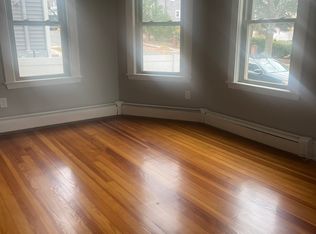 10 Wakefield Ave #1R, Wakefield, MA 01880