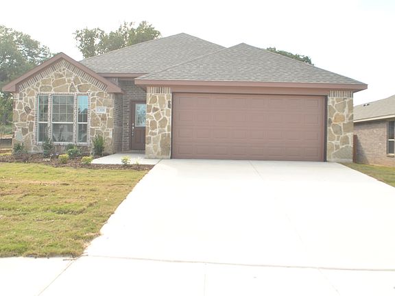 2nd image of 1308 Town Creek Cir