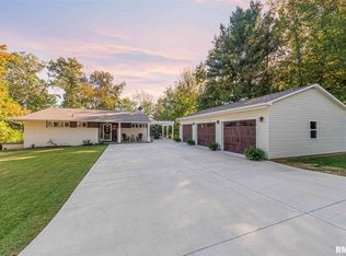 2206 Olive St, Mount Vernon, IL 62864