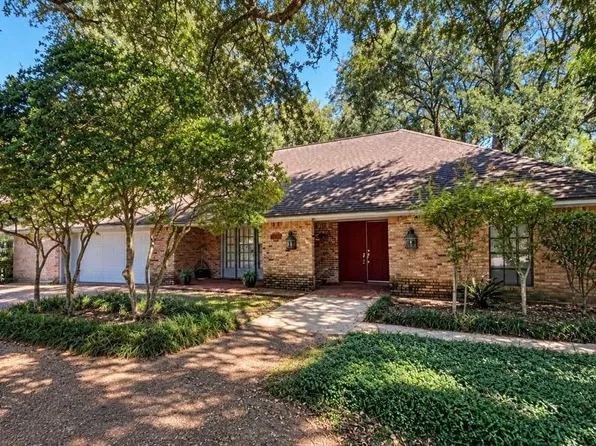 810 W Lucas Dr, Beaumont, TX 77706