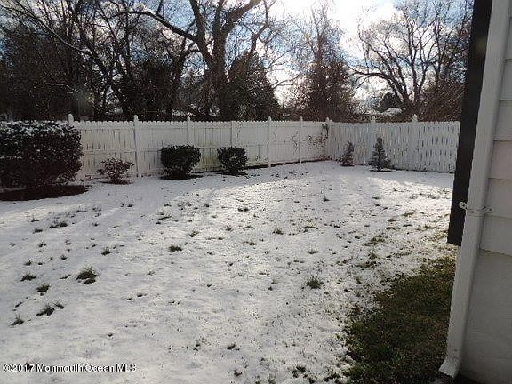 3rd image of 630 Manetta Drive
