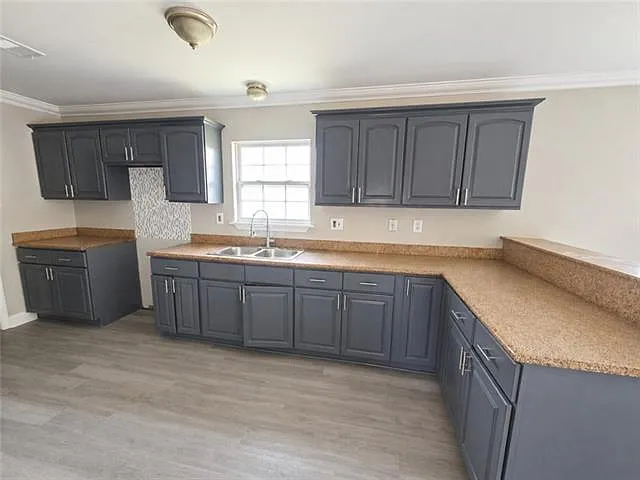 3 bed, 2.0 bath, 1080 sqft, $1,795 — Photo 3