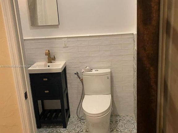 5th image of 441 Sansovino Ave